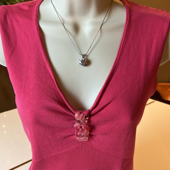 🌺CEST CITY PINK V NECK TOP WITH SEQUINS - SIZE SMALL🌺 - Picture 4 of 13
